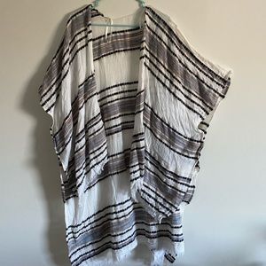 beach cover up/ Kimono